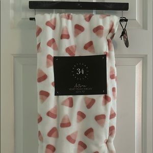 Artisan 34 Pink Candy Corn Blanket